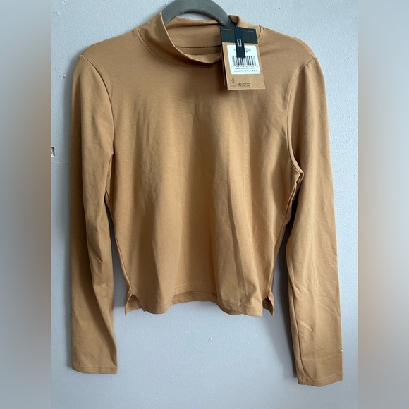 NWT! The North Face L/S Evolution Fitted Mock Neck-Size L (Almondbutter) - Picture 4 of 5